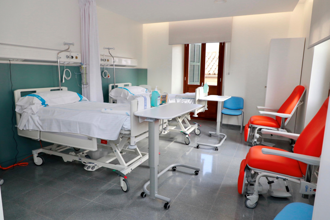 Esta imagen ilustra que: Empieza la actividad asistencial en la nueva unidad de convalecencia B del Hospital General