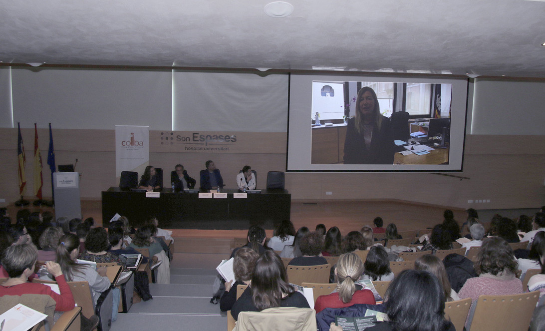 Esta imagen ilustra que: Más de 200 enfermeras asisten en Son Espases a la I Jornada de Enfermería de Práctica Avanzada