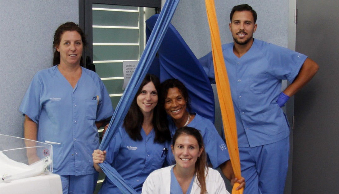 Esta imagen ilustra que: Las usuarias de Maternidad califican con un excelente la atención recibida durante su parto en Son Espases