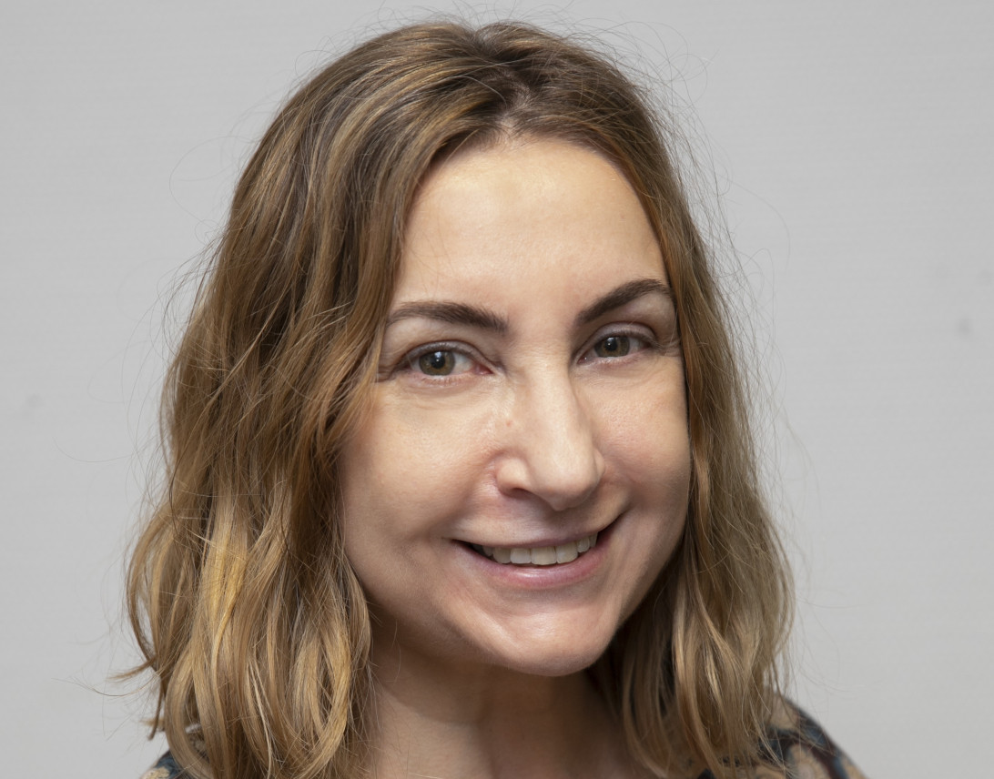 Esta imagen ilustra que: Pilar Fuster es la nueva coordinadora del Servicio de Atención al Usuario