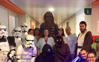L’univers d’Star Wars visita els infants de la planta de Pediatria de Son Espases