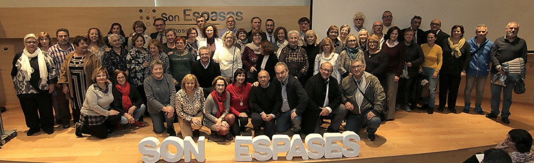 Esta imagen ilustra que: Son Espases rinde homenaje a los profesionales que se han jubilado este año