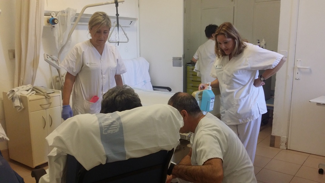 Esta imagen ilustra que: L'Hospital General rehabilita 8 habitacions individuals per atendre més pacients sociosanitaris