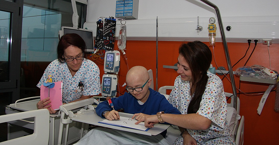 Esta imagen ilustra que: Con motivo del Día Internacional del Cáncer Infantil, el 15 de febrero  El Hospital Universitario Son Espases avanza en iniciativas de humanización como complemento al tratamiento de los paci