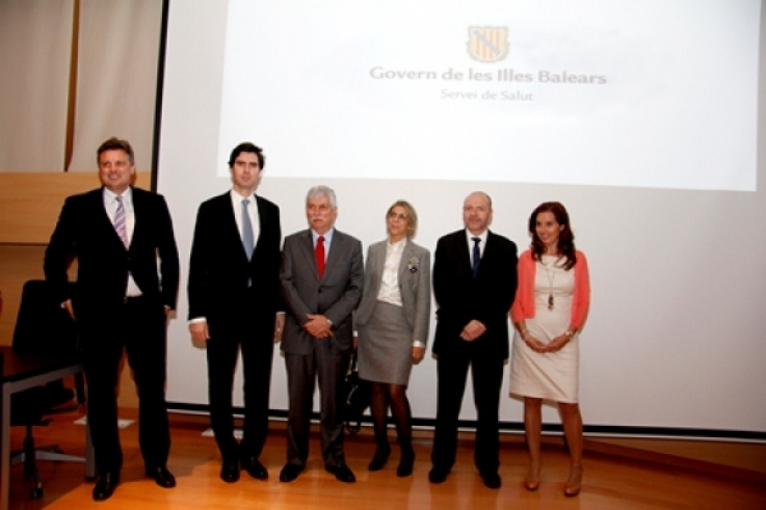 Esta imagen ilustra que: Son Espases mostra a una delegació de Rio de Janeiro coneixements i experiències en l’aplicació de les noves tecnologies a la salut  