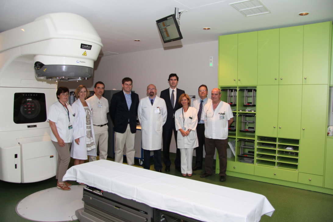 Esta imagen ilustra que: El Servicio de Oncología Radioterápica de Son Espases utiliza nuevas técnicas que permiten aplicar más dosis de radiación a los tumores, de manera más precisa y con menos efectos secundarios