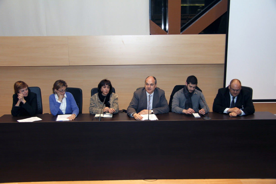 Esta imagen ilustra que: El conseller de Salut i Consum ha visitat el nou Institut Balear Salut Mental de la Infància i l’Adolescència a Son Espases, que gestionarà l’atenció especialitzada a més 5.000 pacients 