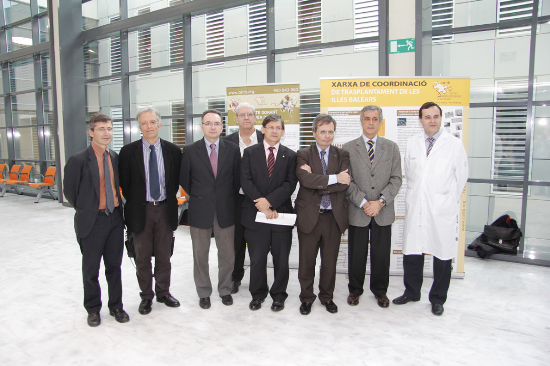 Esta imagen ilustra que: El consejero de Salud y Consumo, Vicenç Thomàs, ha inaugurado las IX Jornadas de Coordinación de Trasplantes de las Islas Baleares, a las que asisten más de 150 profesionales de las Islas