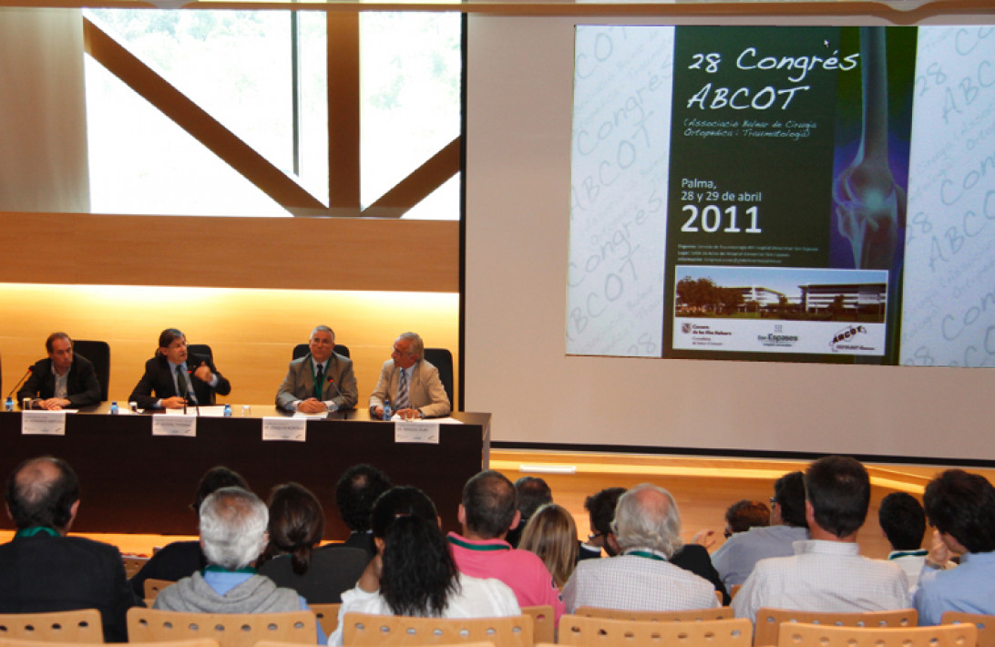 Esta imagen ilustra que: L’augment de les patologies traumatològiques ha suposat els darrers tres anys un creixement del 5% de les consultes hospitalàries, fins a 51.000, i del 12% de les intervencions quirúrgiques, que han arribat a les 11.123