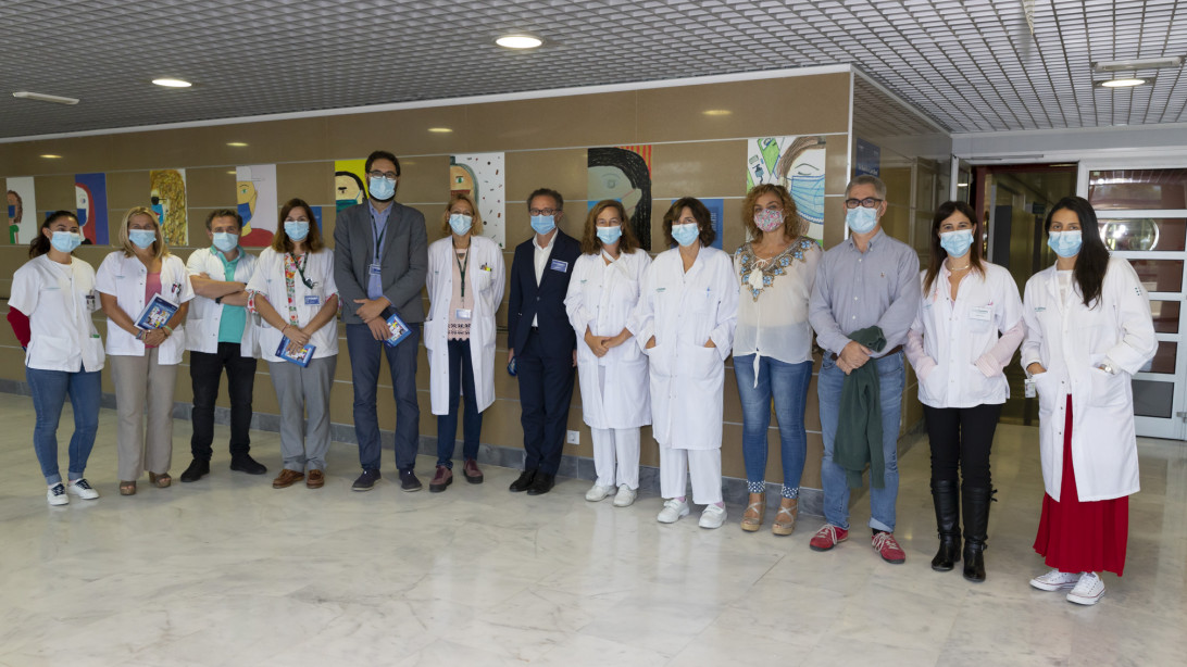 Esta imagen ilustra que: Son Espases inaugura la exposición «Emmascarats» sobre los efectos de la pandemia en la salud mental de los niños y de los adolescentes