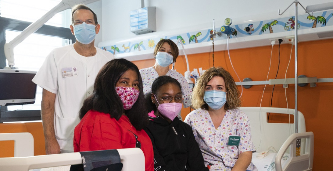 Esta imagen ilustra que: Son Espases y Vall d’Hebron tratan con éxito una niña de 12 años con una miocarditis causada por la COVID-19