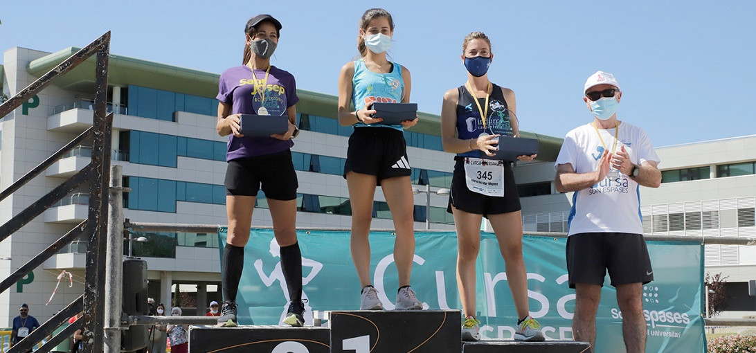 Esta imagen ilustra que: 300 corredors participen a la Quarta Cursa Son Espases