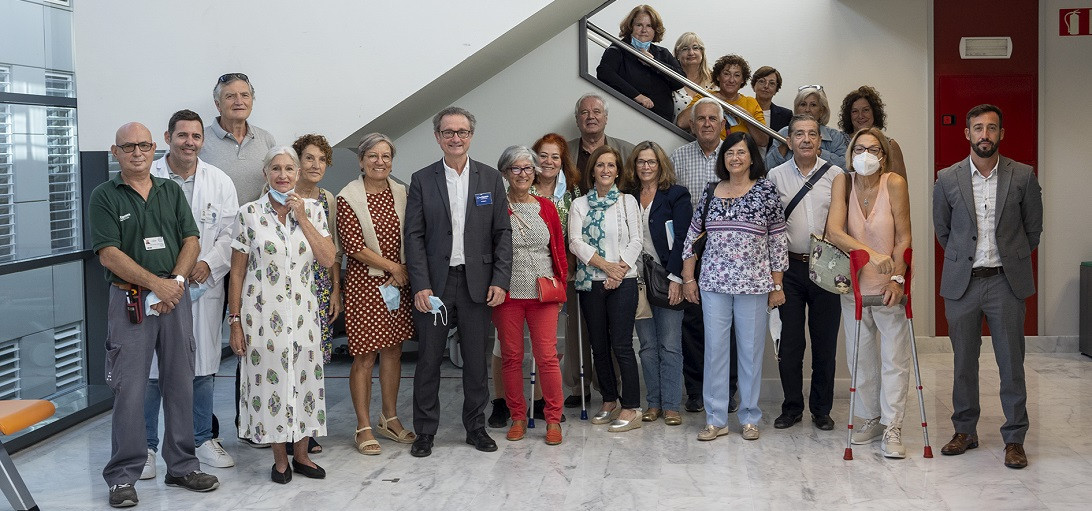 Esta imagen ilustra que: Agradecimiento a los profesionales jubilados recientemente