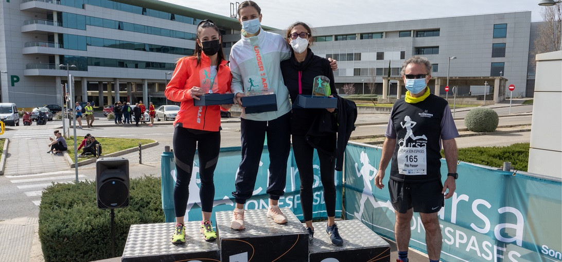 Esta imagen ilustra que: 420 corredors participen a la Cinquena Cursa Son Espases
