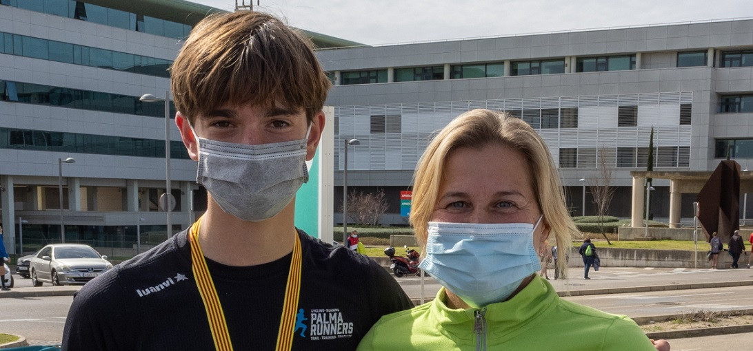 Esta imagen ilustra que: 420 corredors participen a la Cinquena Cursa Son Espases