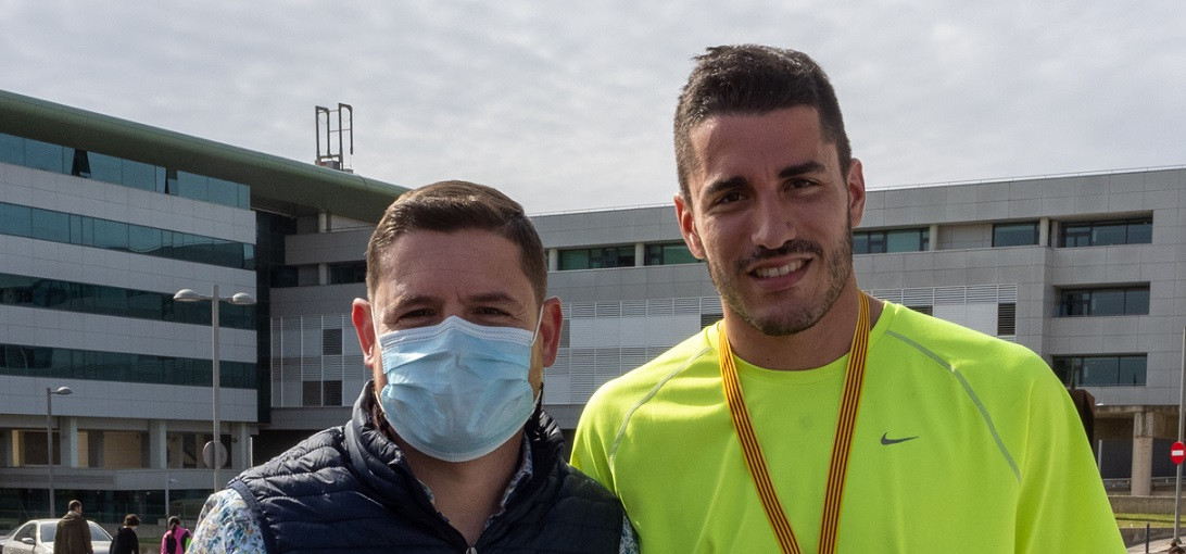 Esta imagen ilustra que: 420 corredors participen a la Cinquena Cursa Son Espases