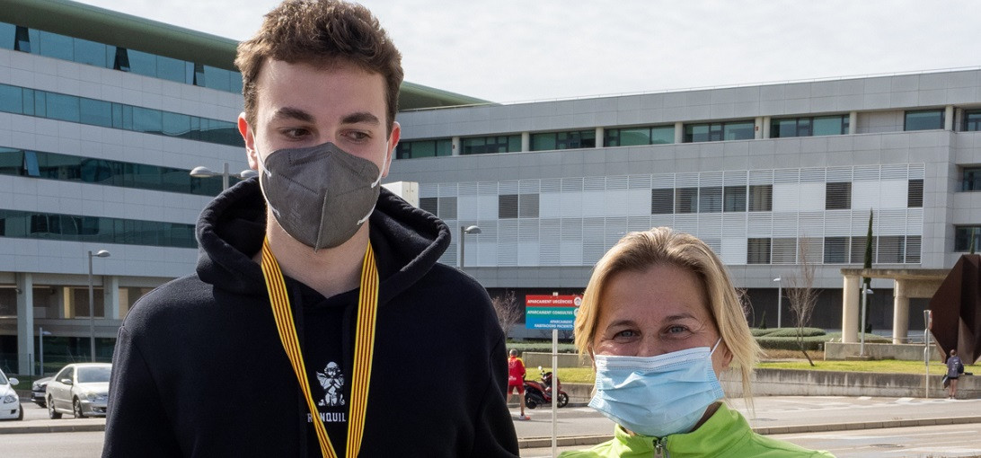 Esta imagen ilustra que: 420 corredors participen a la Cinquena Cursa Son Espases