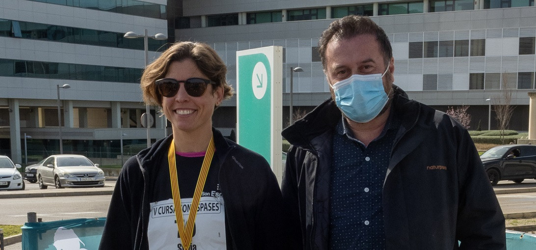 Esta imagen ilustra que: 420 corredors participen a la Cinquena Cursa Son Espases