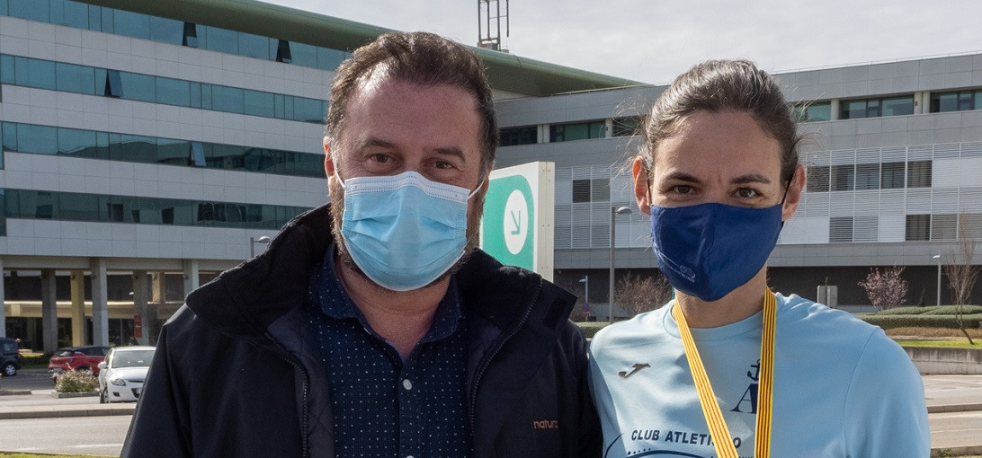 Esta imagen ilustra que: 420 corredors participen a la Cinquena Cursa Son Espases