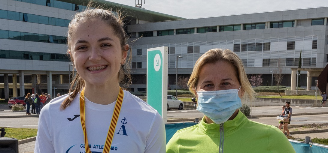 Esta imagen ilustra que: 420 corredors participen a la Cinquena Cursa Son Espases