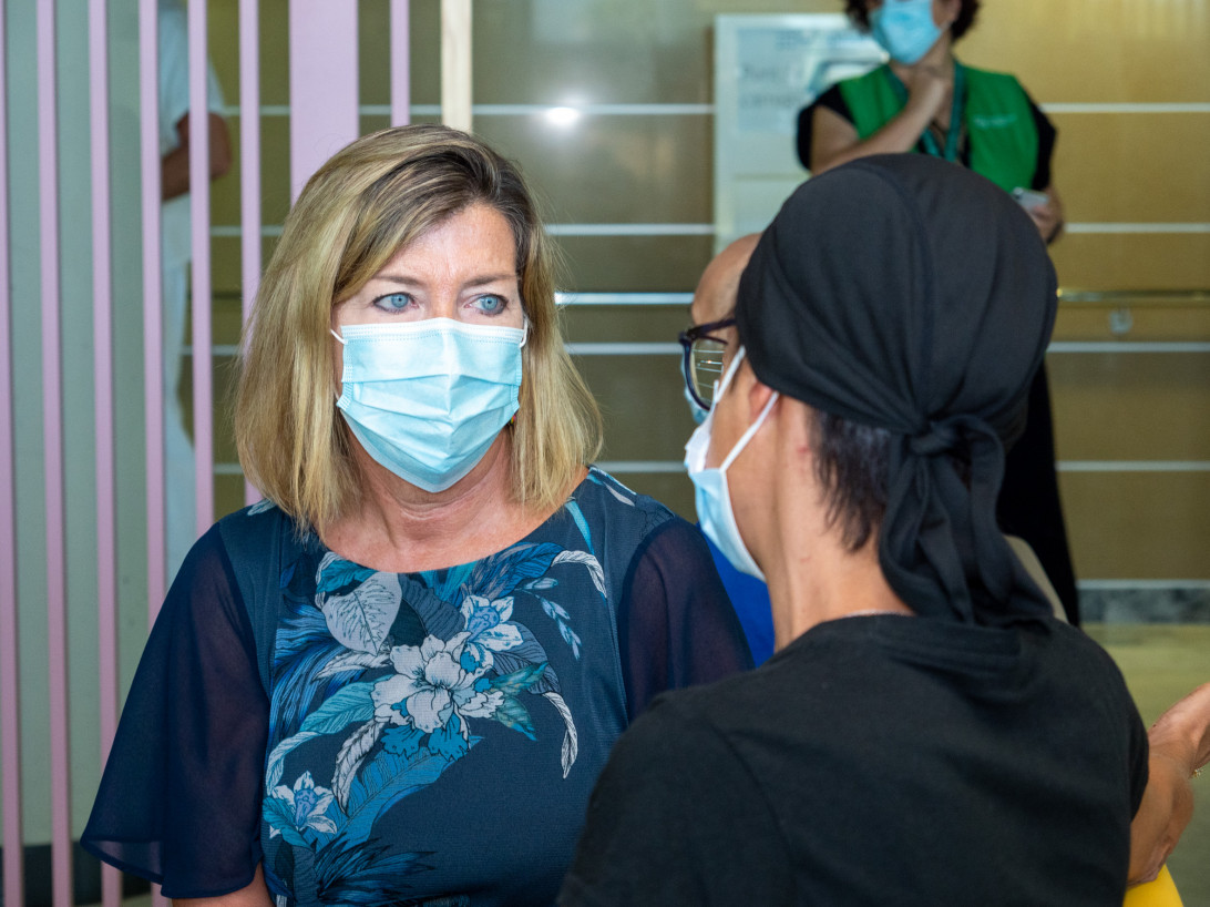 Esta imagen ilustra que: El Hospital Universitario Son Espases habilita una nueva sala de espera para los pacientes en tratamiento de cáncer