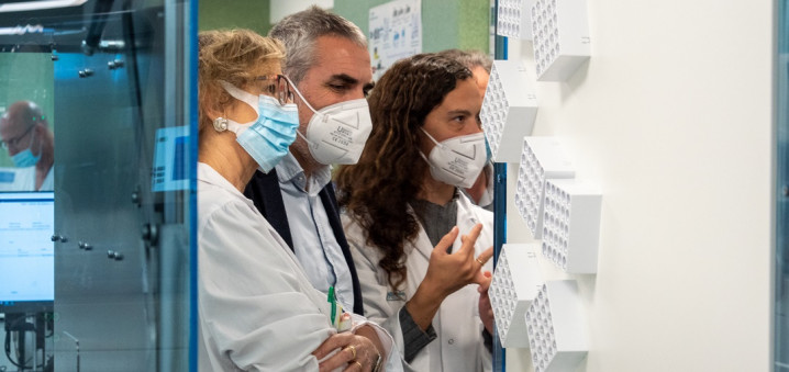 Más de la mitad de las muestras que recibe el laboratorio de Análisis Clínicos proviene de los centros de Atención Primaria