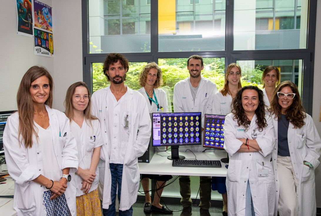 Esta imagen ilustra que: Son Espases incorpora una tècnica de diagnòstic  per imatge més precisa per a la detecció precoç de l’Alzheimer