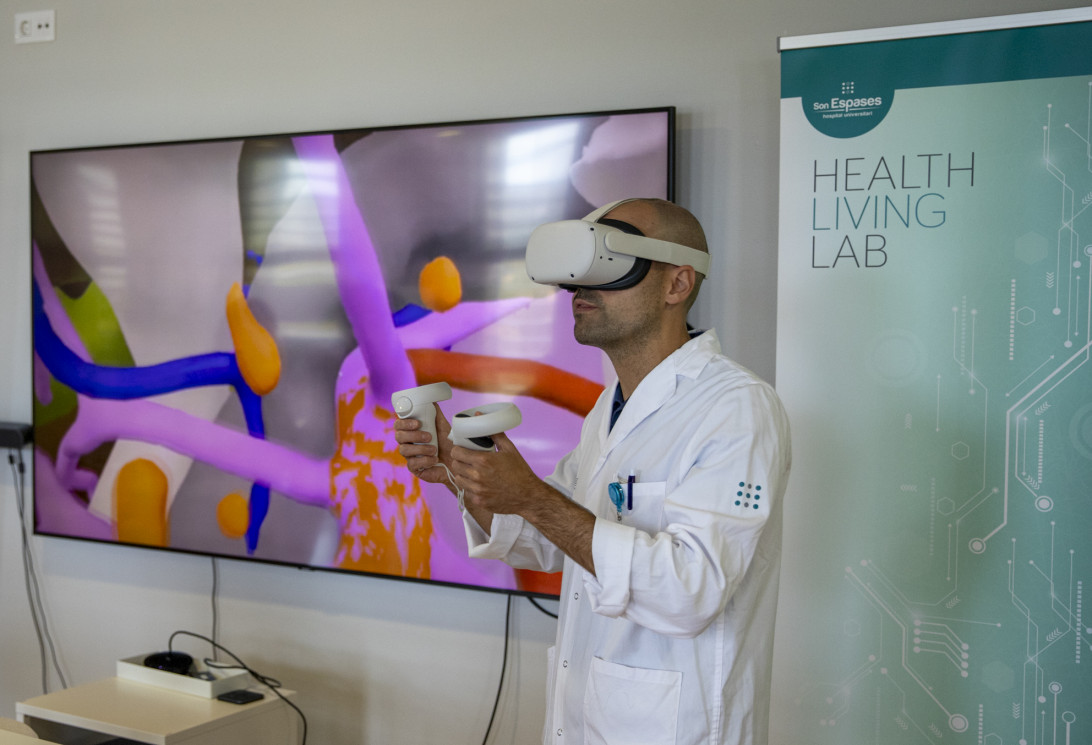 Esta imagen ilustra que: Una nova tecnologia permet als cirurgians veure el càncer en 3D i evitar operacions més agressives