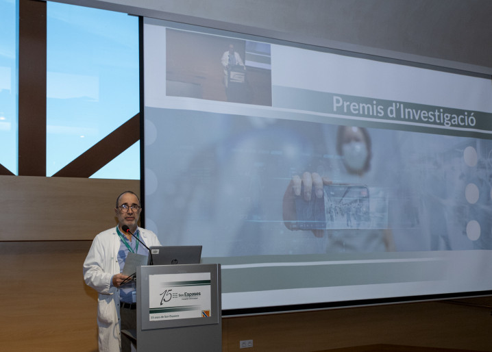 El estudio del Servicio de Neumología sobre la personalización del tratamiento del asma grave, seleccionado como el artículo con más impacto de 2025  por la revista CHEST